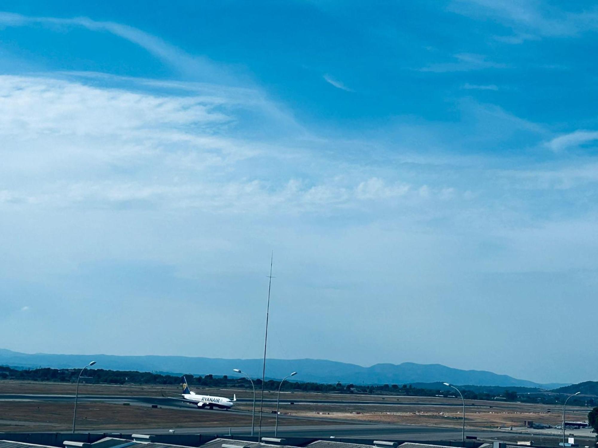 Апарт отель Mi Huesped Valencia, Aeropuerto Манисес Экстерьер фото